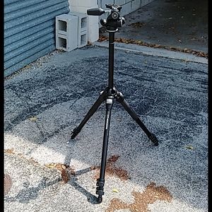 Manfrotto tripod
